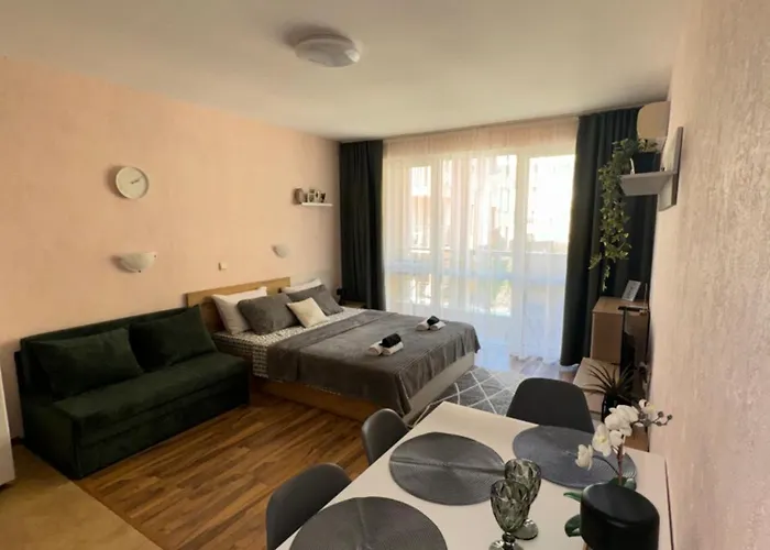 студия Sea Breeze Apartment